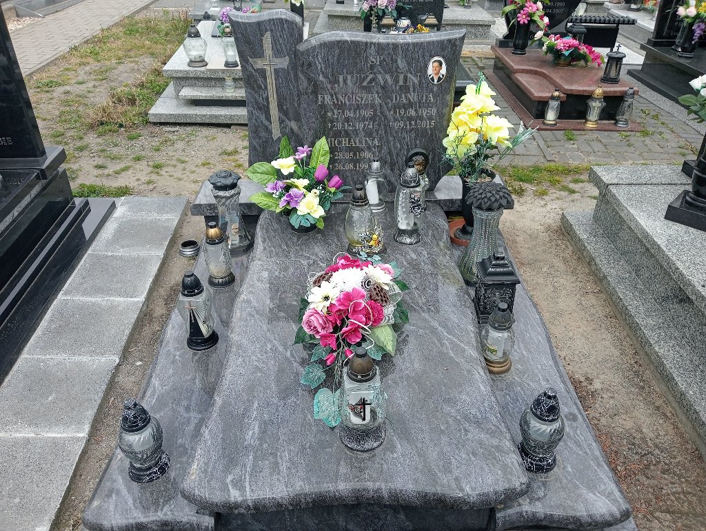 Grób Franciszek Juźwin